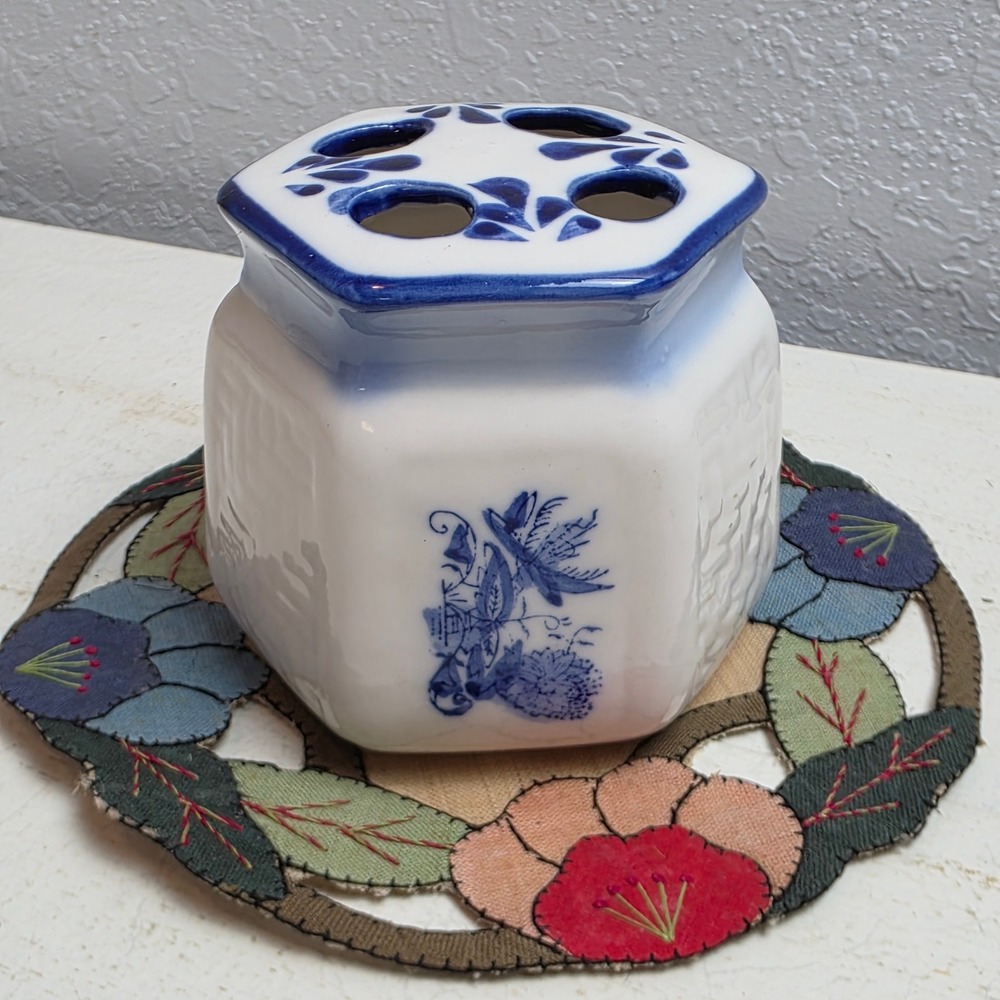 Vintage Genuine Porcelain Blue and White Floral Hexagonal Toothbrush Holder